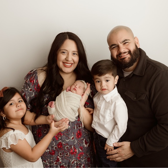 Hello Posh Lovers, My name is Jasmin! 😁 - Picture 6 of 7